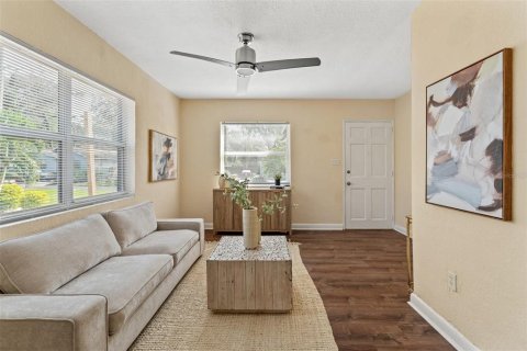 Casa en venta en Tampa, Florida, 3 dormitorios, 171.4 m2 № 1407101 - foto 5