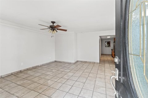 Casa en venta en Tampa, Florida, 3 dormitorios, 171.4 m2 № 1407101 - foto 19