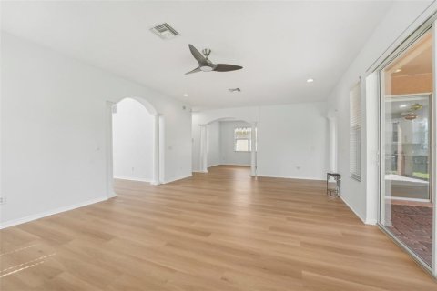 Casa en venta en Tampa, Florida, 4 dormitorios, 263.1 m2 № 1407100 - foto 16