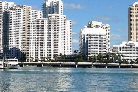 Купить кондоминиум в Майами, Флорида 1 спальня, 64.1м2, № 944761 - фото 25