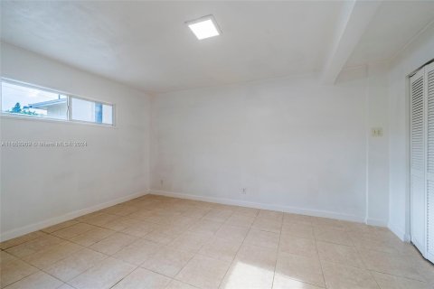 Propiedad comercial en venta en Miami, Florida, 231.98 m2 № 1356772 - foto 24