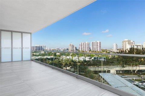 Condominio en venta en Sunny Isles Beach, Florida, 4 dormitorios, 281.77 m2 № 1356820 - foto 29