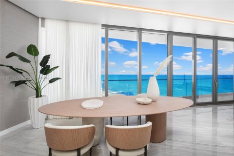 Condominio en venta en Sunny Isles Beach, Florida, 4 dormitorios, 281.77 m2 № 1356820 - foto 2