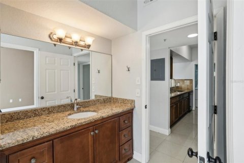 Copropriété à vendre à Orlando, Floride: 3 chambres, 123.84 m2 № 1313471 - photo 16