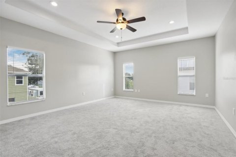 House in Tampa, Florida 4 bedrooms, 249.35 sq.m. № 1388571 - photo 30