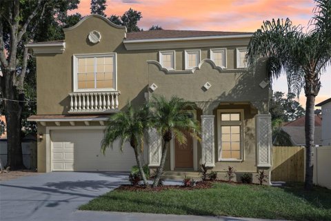 Casa en venta en Tampa, Florida, 4 dormitorios, 249.35 m2 № 1388571 - foto 1