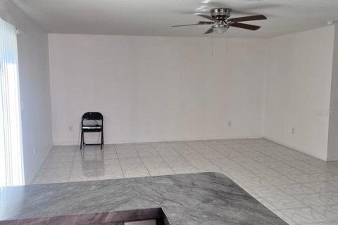 Casa en alquiler en Kissimmee, Florida, 3 dormitorios, 145.21 m2 № 1388569 - foto 5