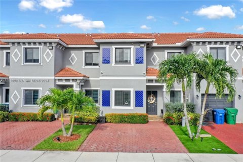 Casa en venta en Miami, Florida, 4 dormitorios, 158.31 m2 № 1354601 - foto 15