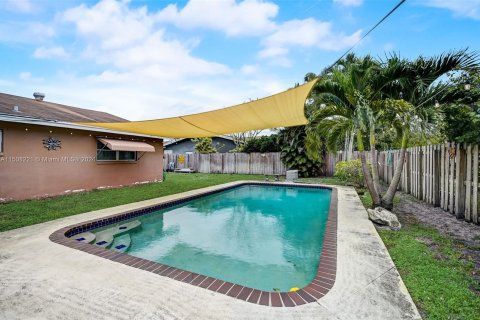 Villa ou maison à vendre à Fort Lauderdale, Floride: 4 chambres, 155.33 m2 № 929160 - photo 30