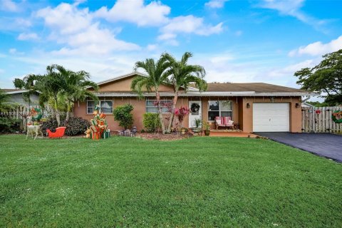 Villa ou maison à vendre à Fort Lauderdale, Floride: 4 chambres, 155.33 m2 № 929160 - photo 3