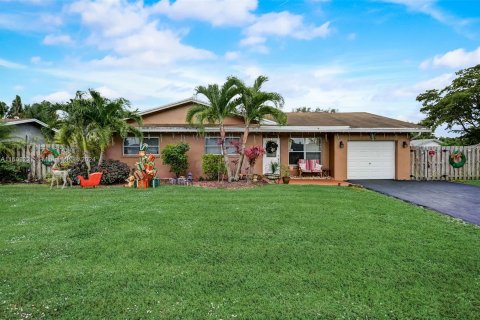 Villa ou maison à vendre à Fort Lauderdale, Floride: 4 chambres, 155.33 m2 № 929160 - photo 2