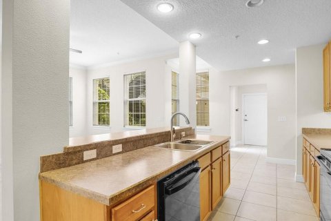 Adosado en venta en Orlando, Florida, 4 dormitorios, 290.69 m2 № 1313050 - foto 11