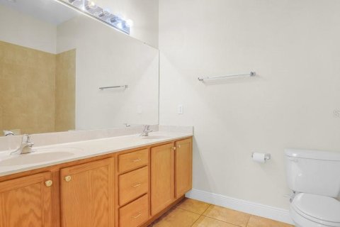 Adosado en venta en Orlando, Florida, 4 dormitorios, 290.69 m2 № 1313050 - foto 21