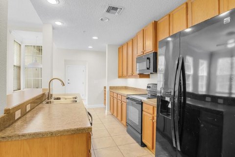 Touwnhouse à vendre à Orlando, Floride: 4 chambres, 290.69 m2 № 1313050 - photo 10