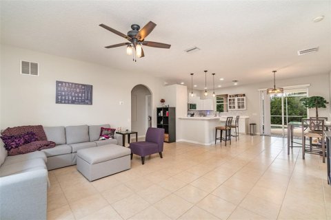 Villa ou maison à vendre à North Port, Floride: 2 chambres, 147.71 m2 № 1313014 - photo 5