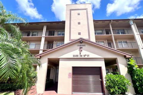 Condo in Pembroke Pines, Florida, 2 bedrooms  № 1353900 - photo 19