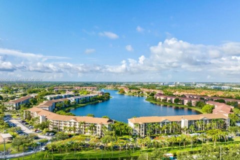 Condo in Pembroke Pines, Florida, 2 bedrooms  № 1353900 - photo 28