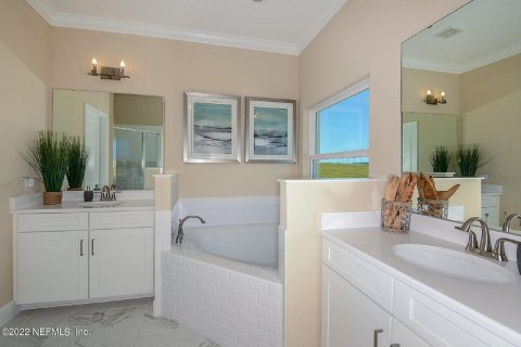 House in SILVER LANDING in Saint Augustine, Florida 5 bedrooms, 267 sq.m. № 771019 - photo 7