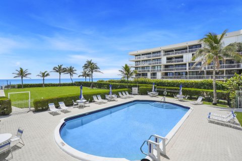 Copropriété à vendre à Palm Beach, Floride: 2 chambres, 109.25 m2 № 945986 - photo 8