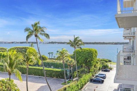 Copropriété à vendre à Palm Beach, Floride: 2 chambres, 109.25 m2 № 945986 - photo 10