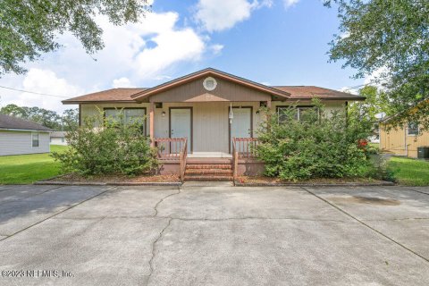 Immobilier commercial à vendre à Jacksonville, Floride: 2 chambres, 122.63 m2 № 772912 - photo 1