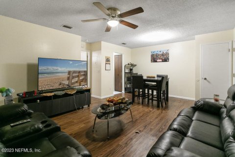 Immobilier commercial à vendre à Jacksonville, Floride: 2 chambres, 122.63 m2 № 772912 - photo 16