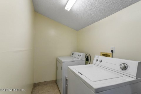 Immobilier commercial à vendre à Jacksonville, Floride: 2 chambres, 122.63 m2 № 772912 - photo 28