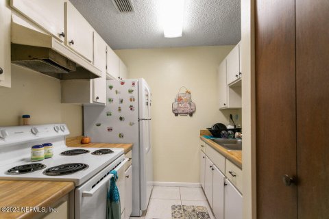 Immobilier commercial à vendre à Jacksonville, Floride: 2 chambres, 122.63 m2 № 772912 - photo 13