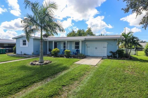 Villa ou maison à vendre à Port Charlotte, Floride: 3 chambres, 75.44 m2 № 1383467 - photo 5