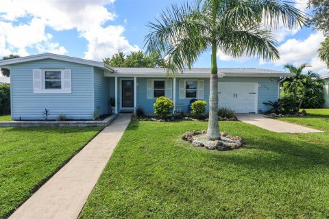 Villa ou maison à vendre à Port Charlotte, Floride: 3 chambres, 75.44 m2 № 1383467 - photo 3