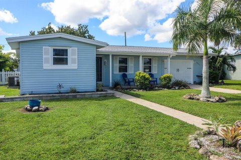 Villa ou maison à vendre à Port Charlotte, Floride: 3 chambres, 75.44 m2 № 1383467 - photo 2