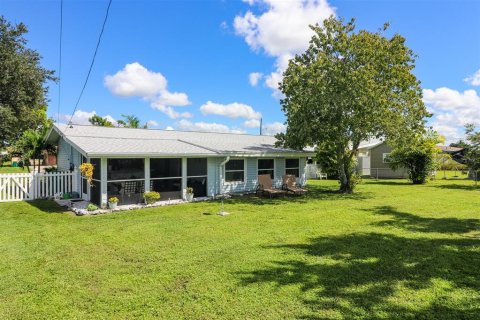 Villa ou maison à vendre à Port Charlotte, Floride: 3 chambres, 75.44 m2 № 1383467 - photo 7