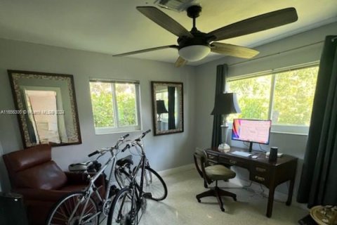 House in Fort Lauderdale, Florida 3 bedrooms, 164.9 sq.m. № 1355517 - photo 25