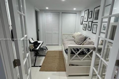 Condominio en venta en Bay Harbor Islands, Florida, 2 dormitorios, 124.02 m2 № 747524 - foto 30
