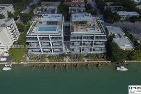 Condominio en venta en Bay Harbor Islands, Florida, 2 dormitorios, 124.02 m2 № 747524 - foto 5
