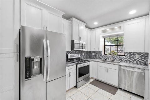 Copropriété à vendre à Boca Raton, Floride: 2 chambres, 86.86 m2 № 1216197 - photo 12