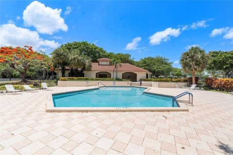 Copropriété à vendre à Boca Raton, Floride: 2 chambres, 86.86 m2 № 1216197 - photo 1