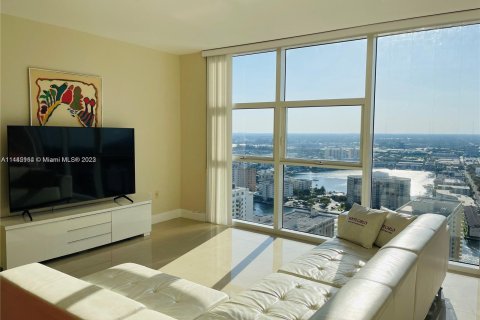 Condominio en venta en Hallandale Beach, Florida, 1 dormitorio, 80.92 m2 № 694312 - foto 7