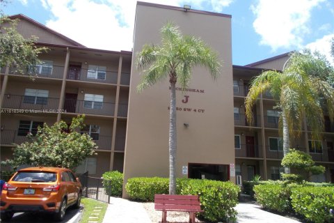 Copropriété à vendre à Pembroke Pines, Floride: 2 chambres, 125.51 m2 № 1239643 - photo 1