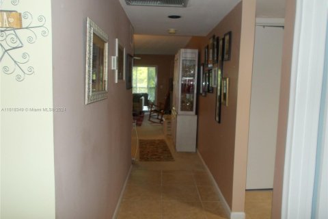 Copropriété à vendre à Pembroke Pines, Floride: 2 chambres, 125.51 m2 № 1239643 - photo 8