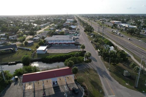 Propiedad comercial en venta en Port Charlotte, Florida, 258.27 m2 № 793833 - foto 10
