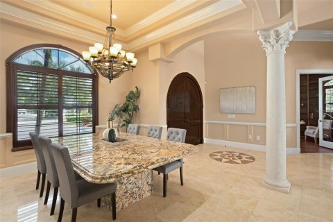 House in Orlando, Florida 7 bedrooms, 732.16 sq.m. № 1085991 - photo 11