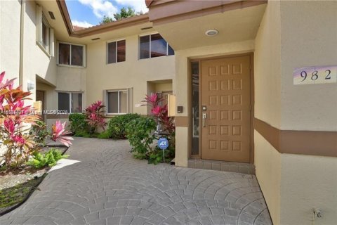 Condominio en venta en Plantation, Florida, 1 dormitorio, 98.38 m2 № 1177973 - foto 3