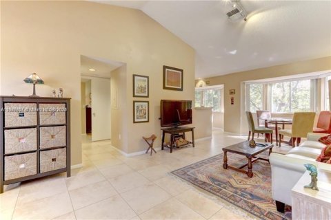 Condo in Plantation, Florida, 1 bedroom  № 1177973 - photo 5