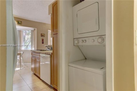 Condo in Plantation, Florida, 1 bedroom  № 1177973 - photo 21