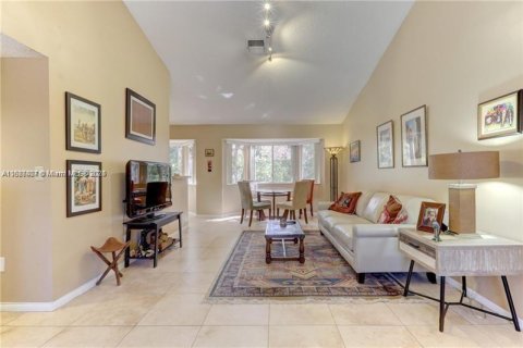 Condo in Plantation, Florida, 1 bedroom  № 1177973 - photo 6