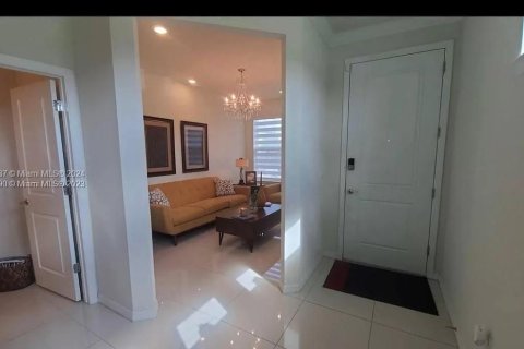 Villa ou maison à vendre à Hollywood, Floride: 5 chambres, 232.35 m2 № 1095925 - photo 27