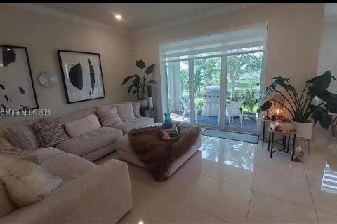 Casa en venta en Hollywood, Florida, 5 dormitorios, 232.35 m2 № 1095925 - foto 24