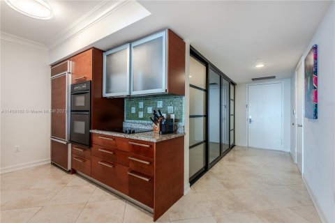 Condominio en venta en Hallandale Beach, Florida, 3 dormitorios, 144.37 m2 № 710304 - foto 10