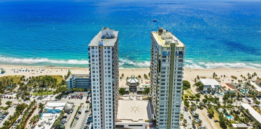 Condominio en Pompano Beach, Florida, 2 dormitorios  № 1183326